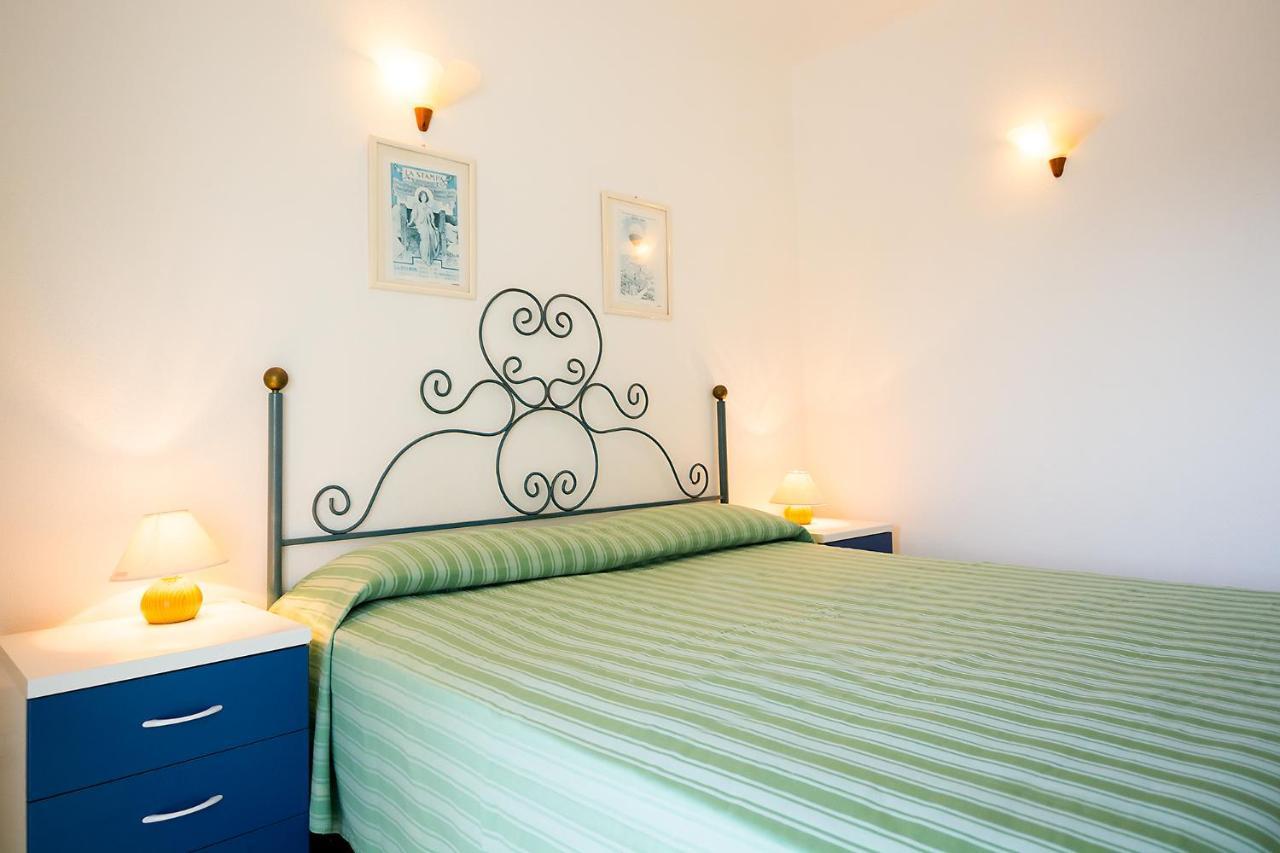 Hotiday Apartment Collection - Villa Alba Cala Liberotto Kültér fotó